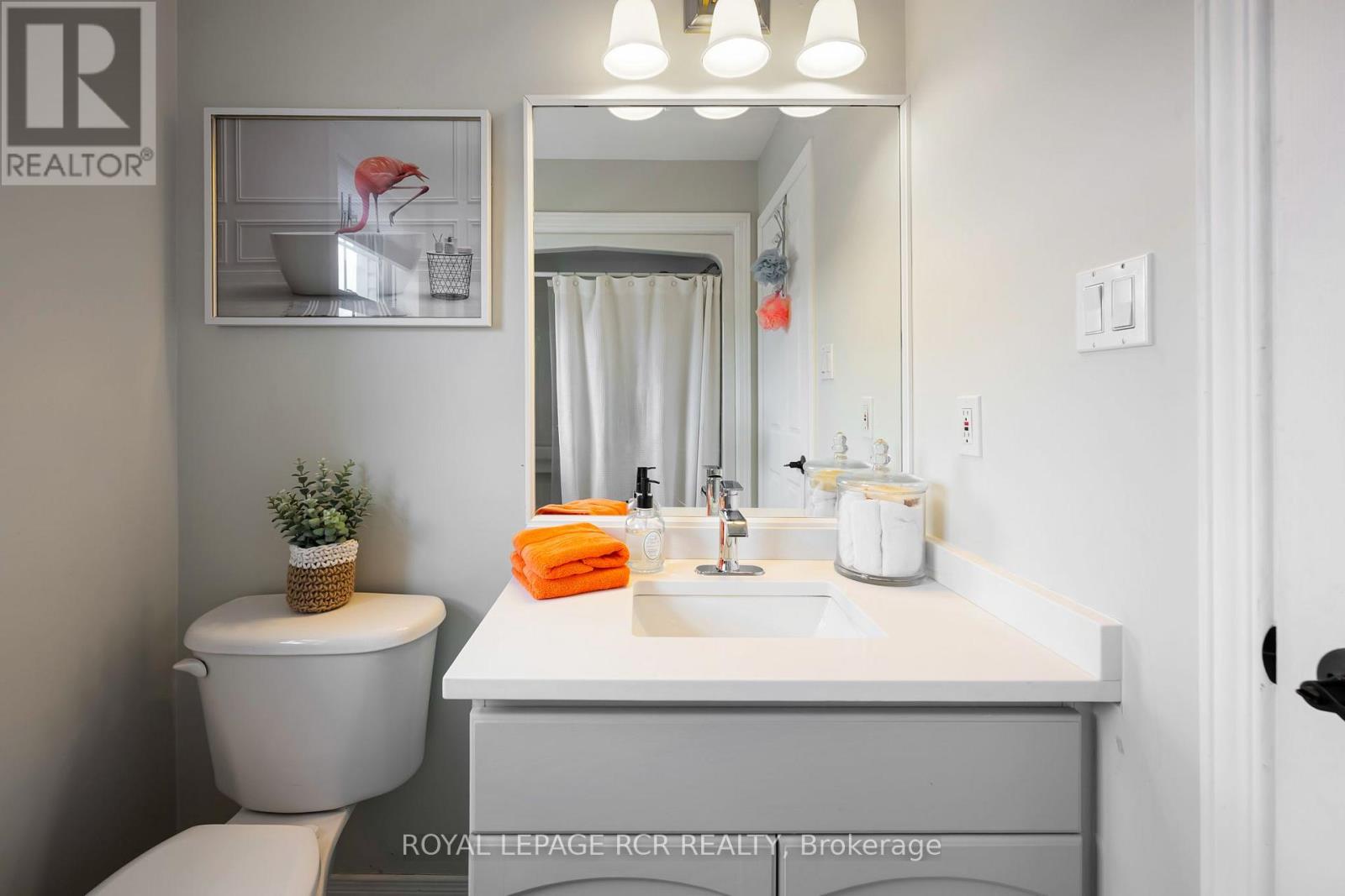 82 SPENCER AVENUE - 16