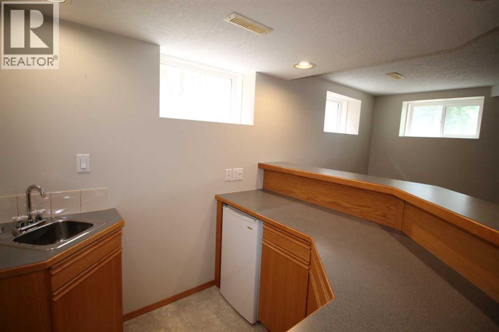 819 9 Avenue South - Photo 26
