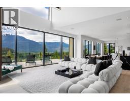 3824 Sunridge Drive, Whistler, BC V8E0W1 Photo 6