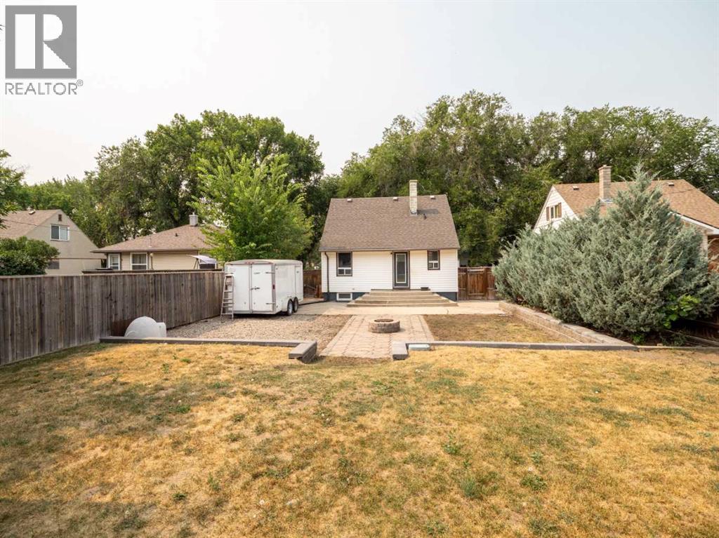 731 17 Street N - 33
