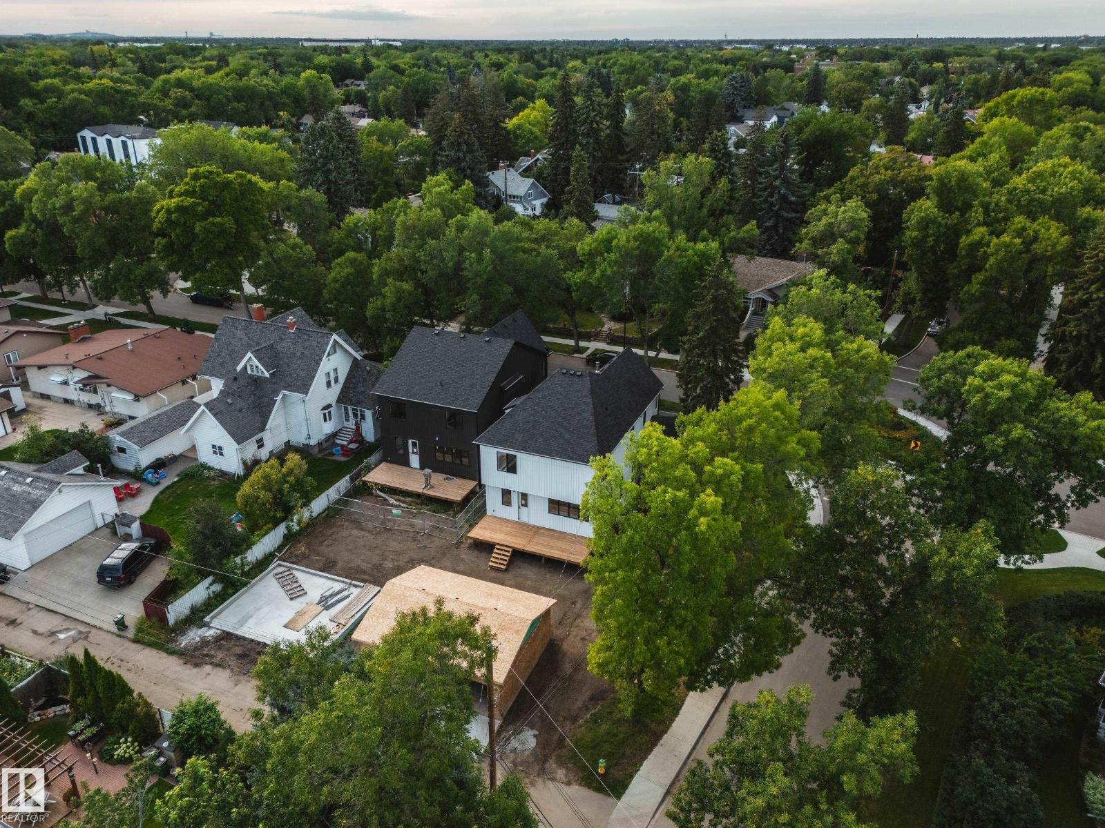 6003 111 AV NW - 61