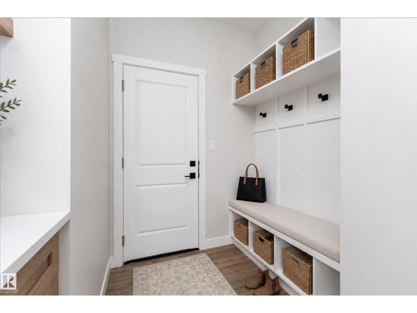 10 GABLE CM - Image 19