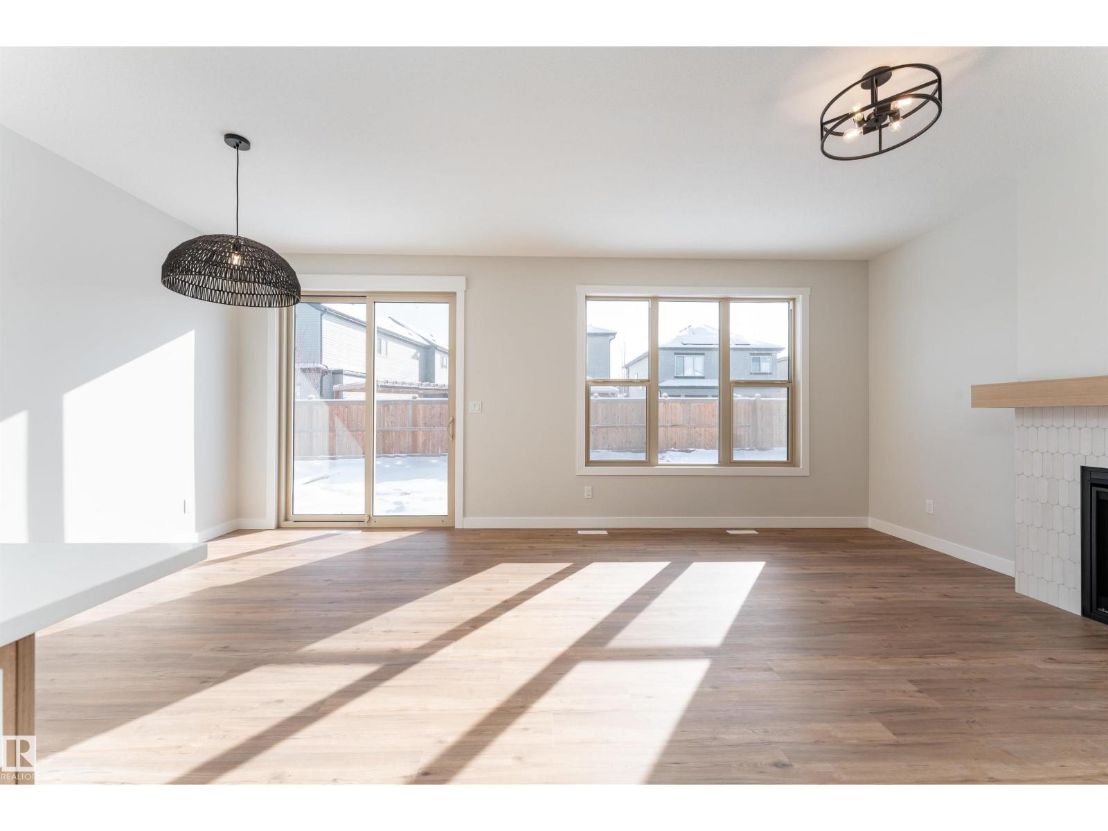 10 GABLE CM - Image 3