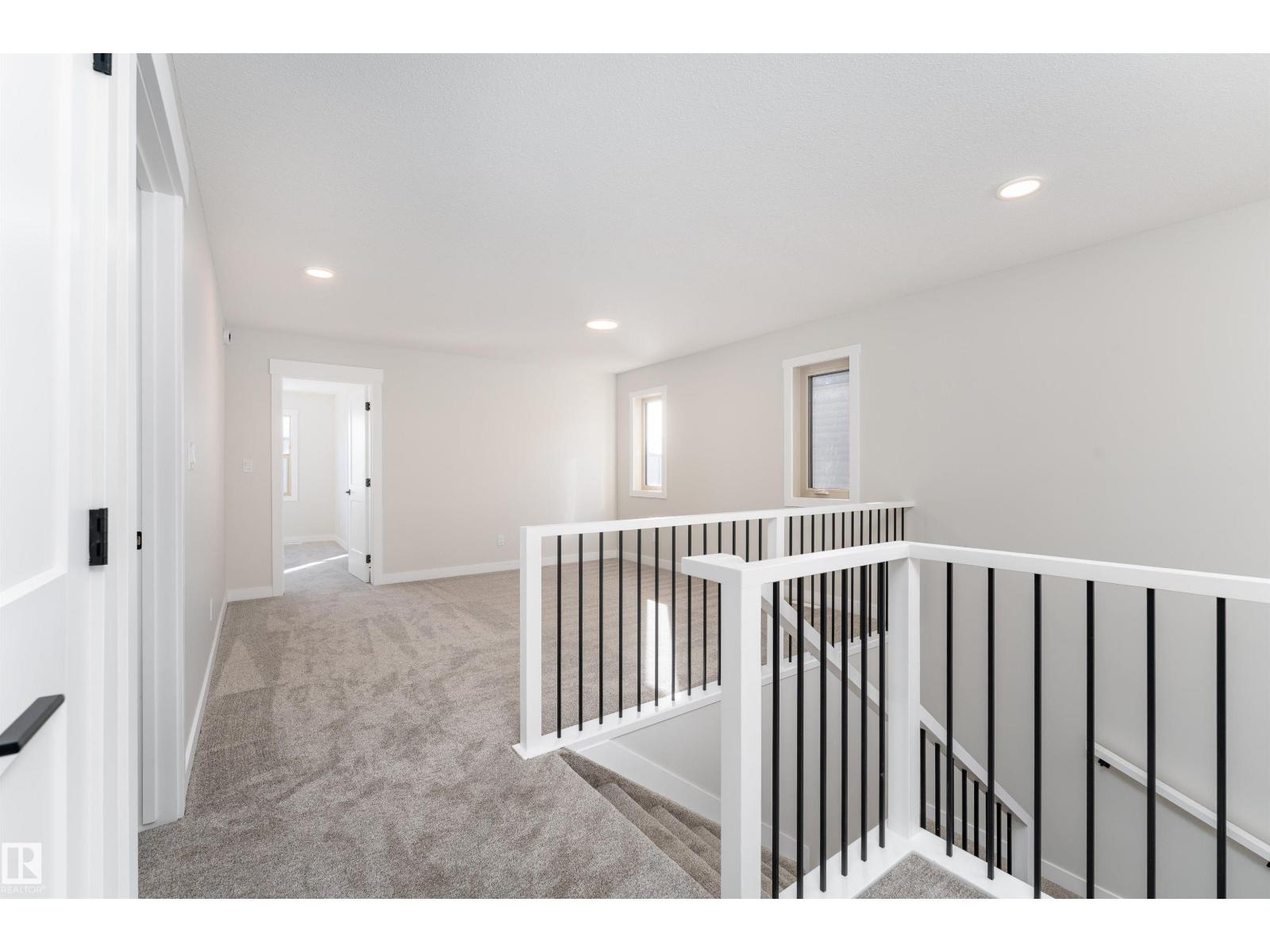 10 GABLE CM - Image 30