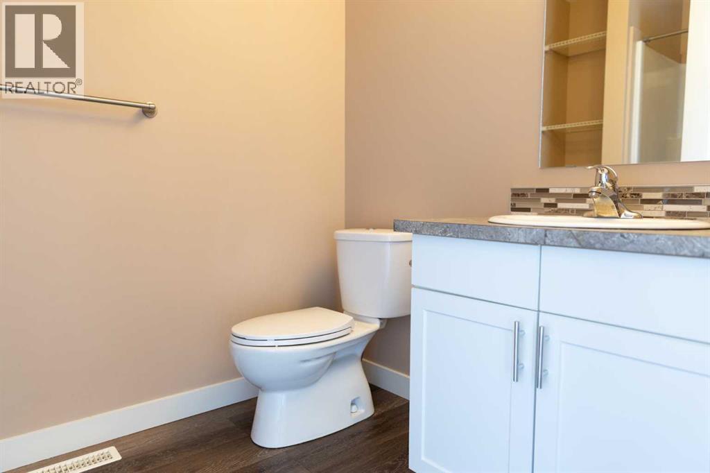 4729 49 Street - Photo 18