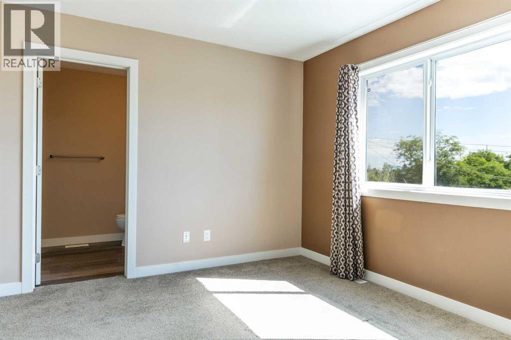 #2 4729 49 Street - 17