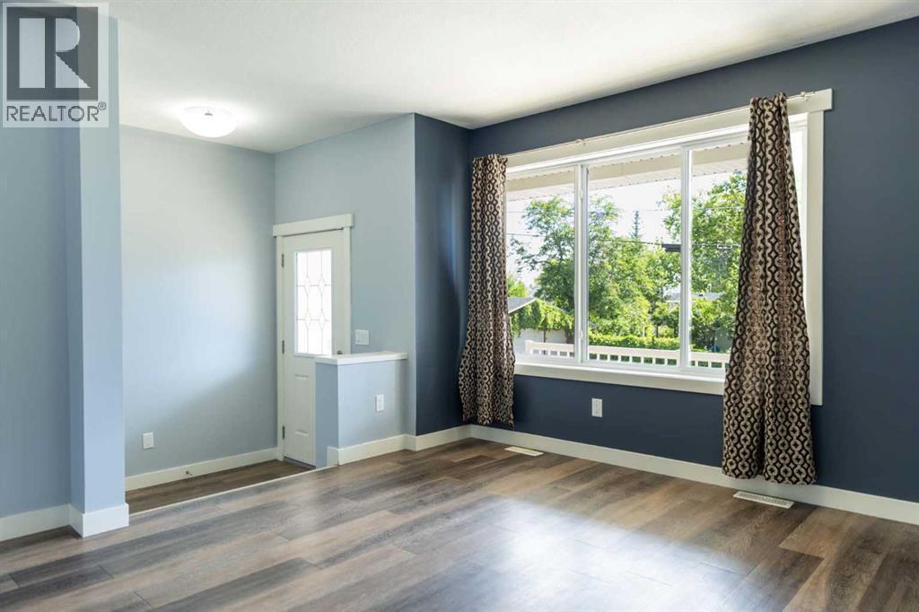 4729 49 Street - Photo 5