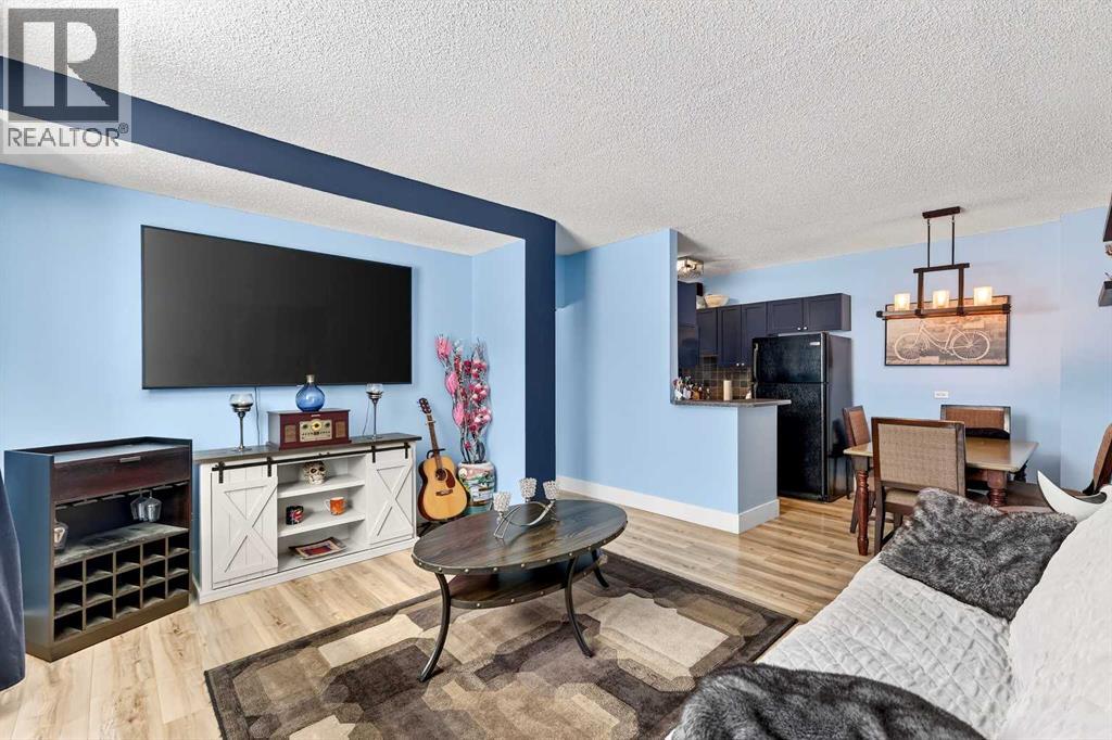 #102 1312 13 Avenue SW - 4