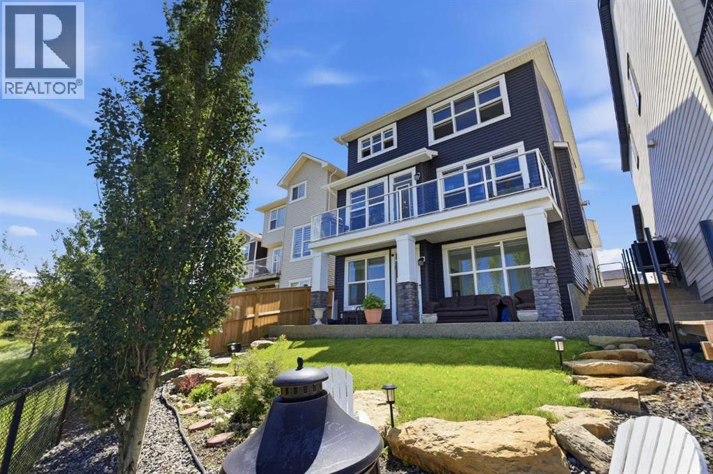 522 Sherwood Boulevard NW, Calgary — photo 3