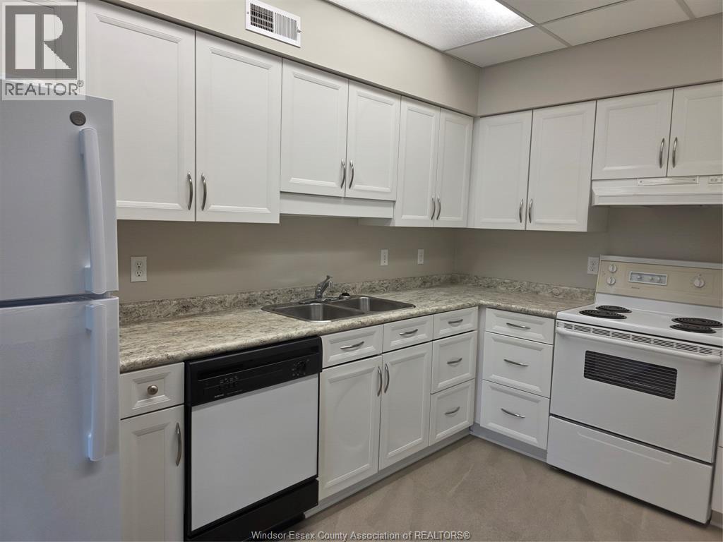 #206 3795 SOUTHWINDS DRIVE - 2
