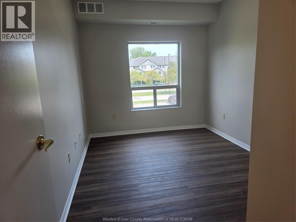 #206 3795 SOUTHWINDS DRIVE - 4