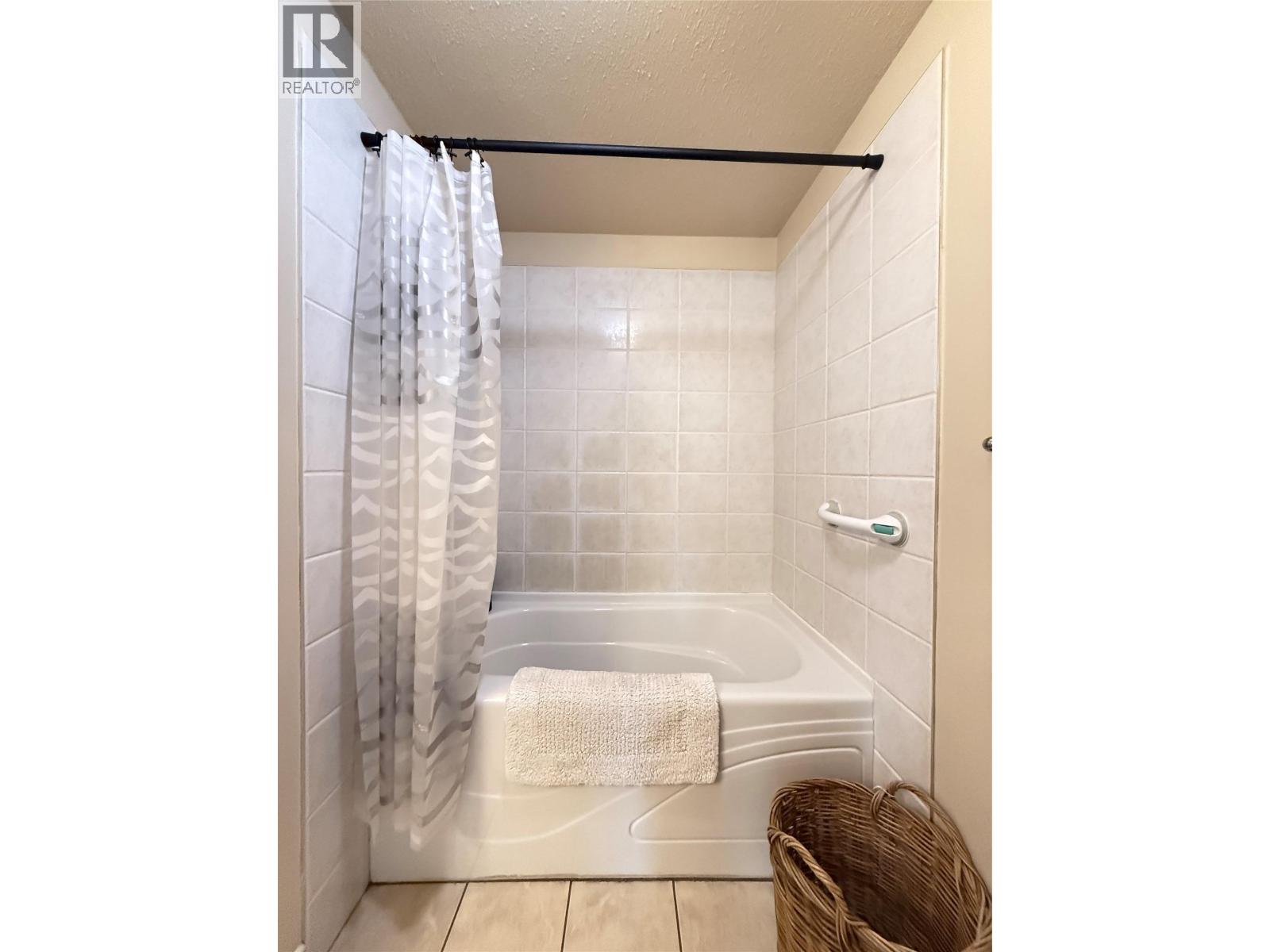 3834 Woodcrest Road - 22