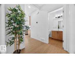 4918 Kinney Rd Sw, Edmonton, AB T6W5H1 Photo 8