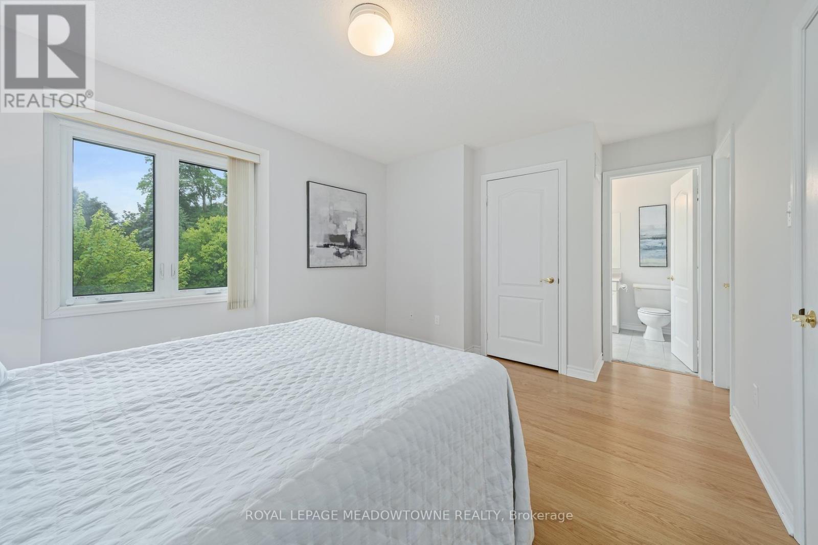 #11 76 RIVER DRIVE - Image 17