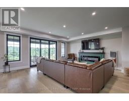 Pantry - 36369 Talbot Line, Southwold, ON N0L2E0 Photo 12