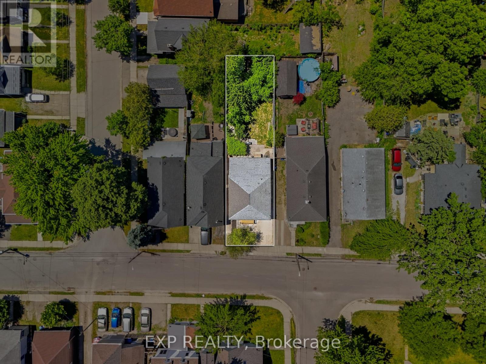571 ELIZABETH STREET - 34