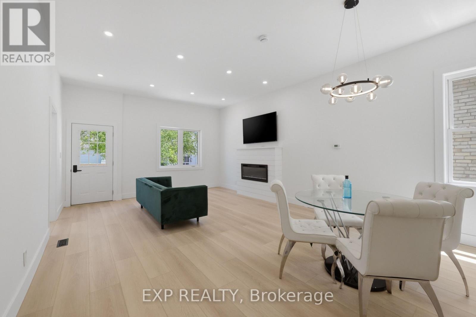 571 ELIZABETH STREET - Image 6