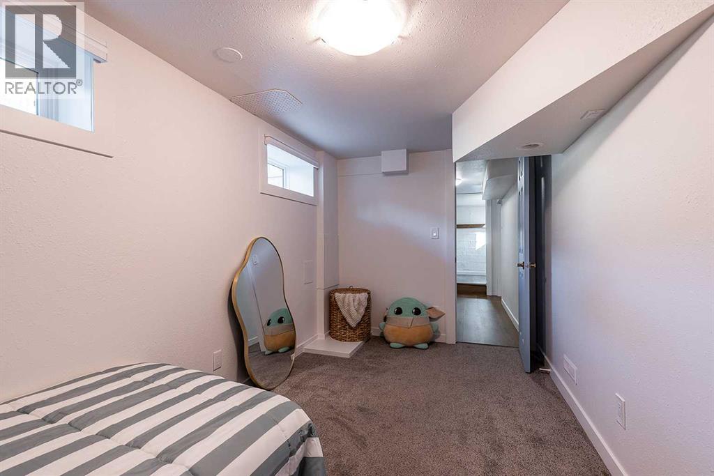 259 3 Street NW - Image 35