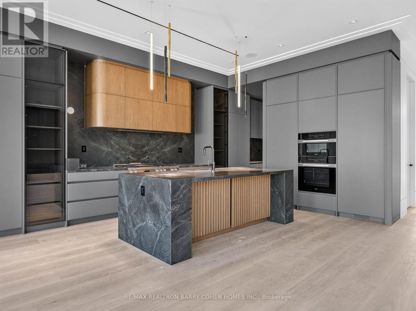 26 CLINTON DRIVE - 8