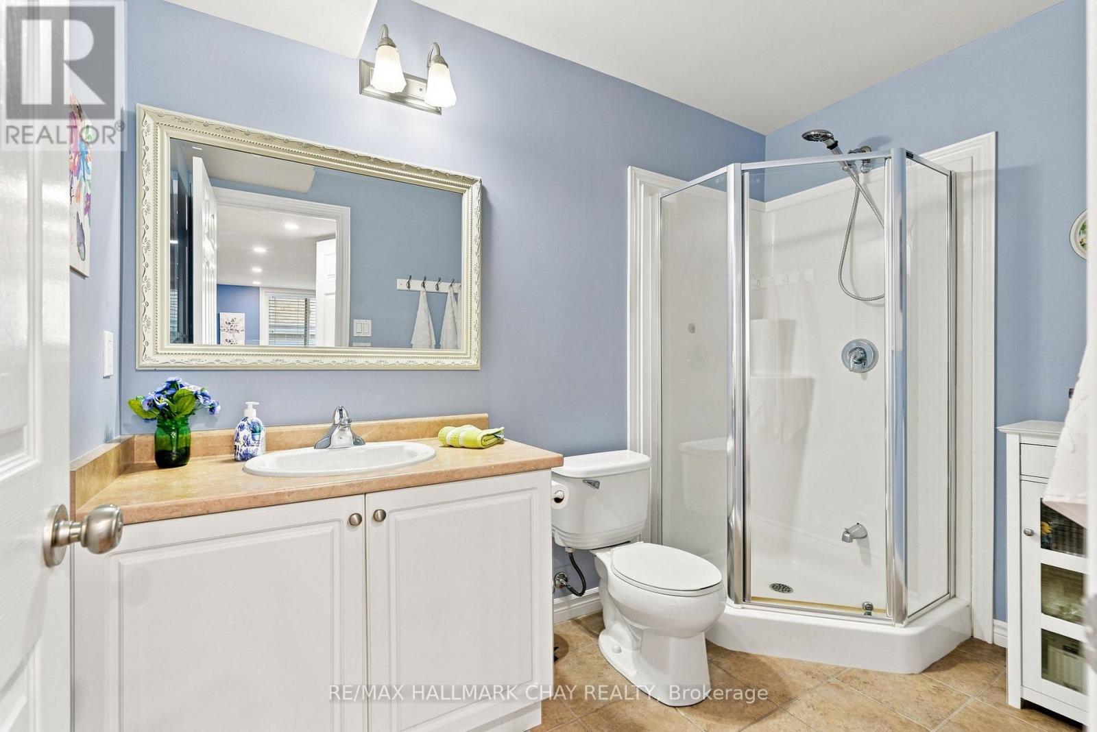 23 BANTING CRESCENT - 20