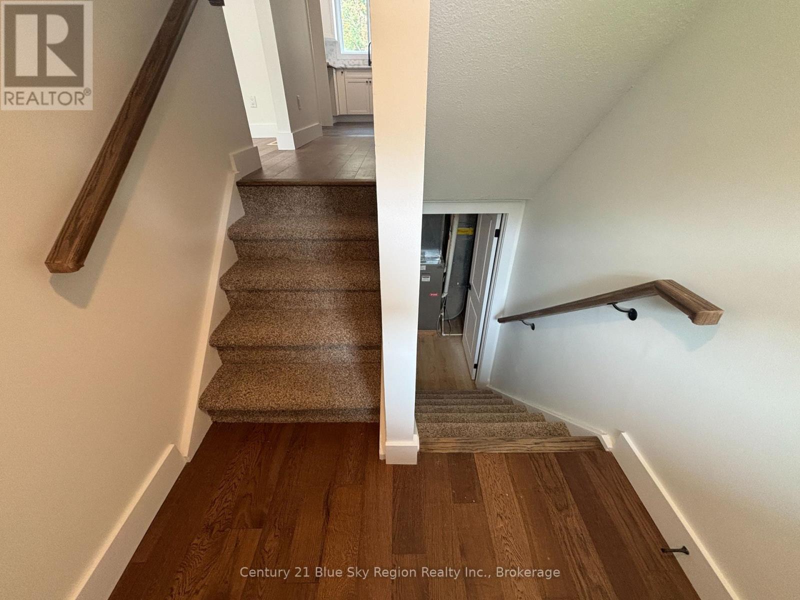 28 LOVELL AVENUE - 7