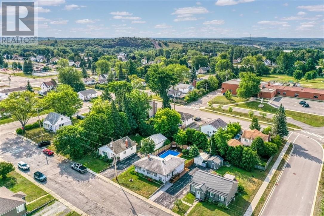 185 Margaret Avenue - Image 40