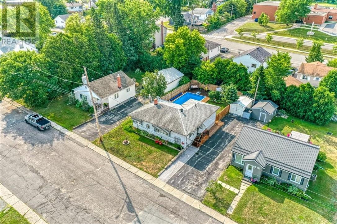 185 Margaret Avenue - Image 41