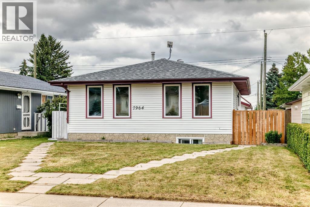 7964 Huntington Road NE, Huntington Hills, Calgary photo 1