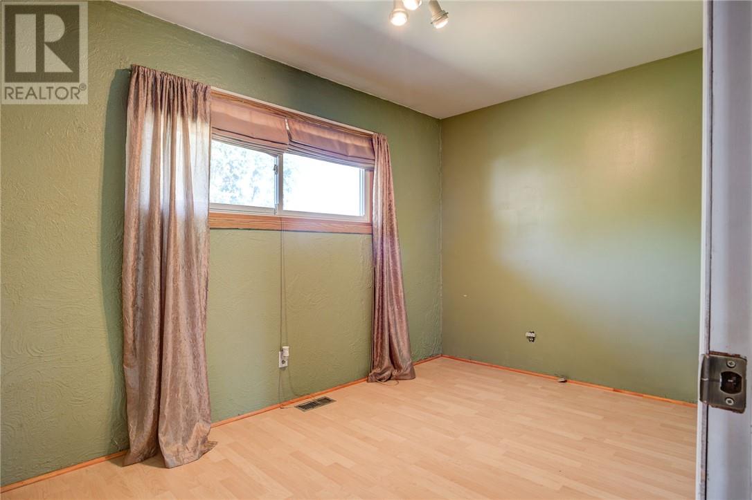 222 Riverside Drive - 14