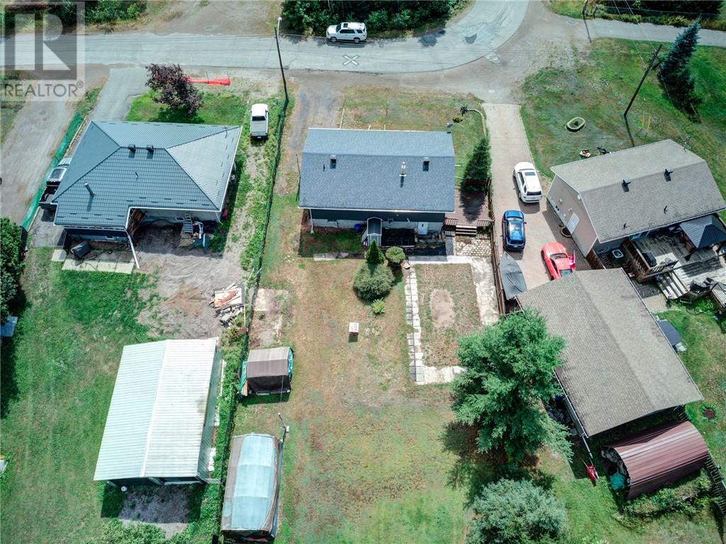 222 Riverside Drive - Image 33