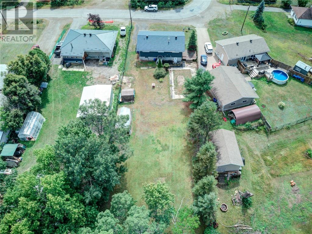 222 Riverside Drive - 34