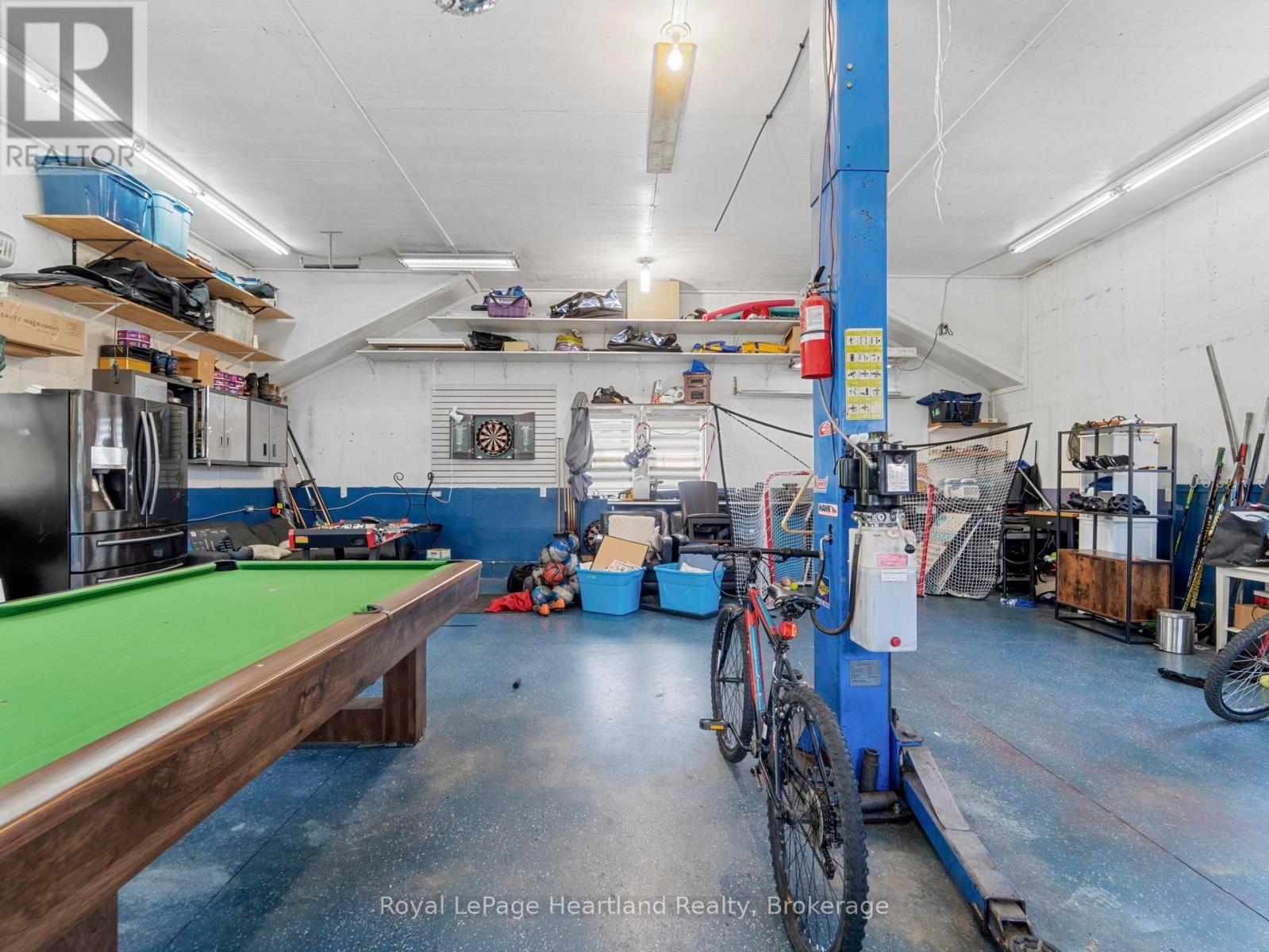 24 THIMBLEWEED DRIVE - 50