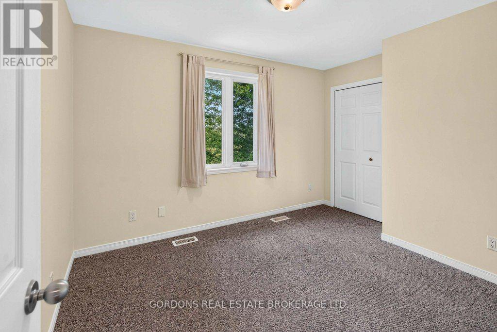 467 DENRIDGE ROAD - 34
