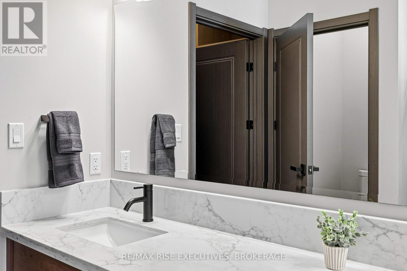 300 Skyfal Lane — photo 12