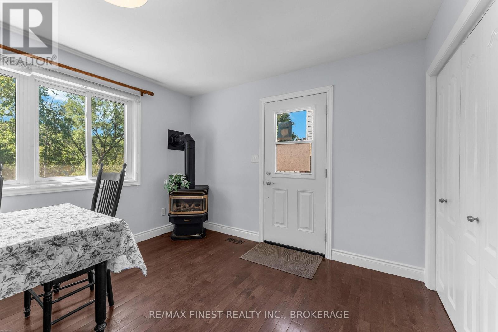 60 SHERWOOD DRIVE - Image 17