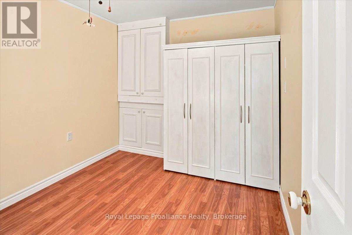 40 RIVERVIEW DRIVE - 19