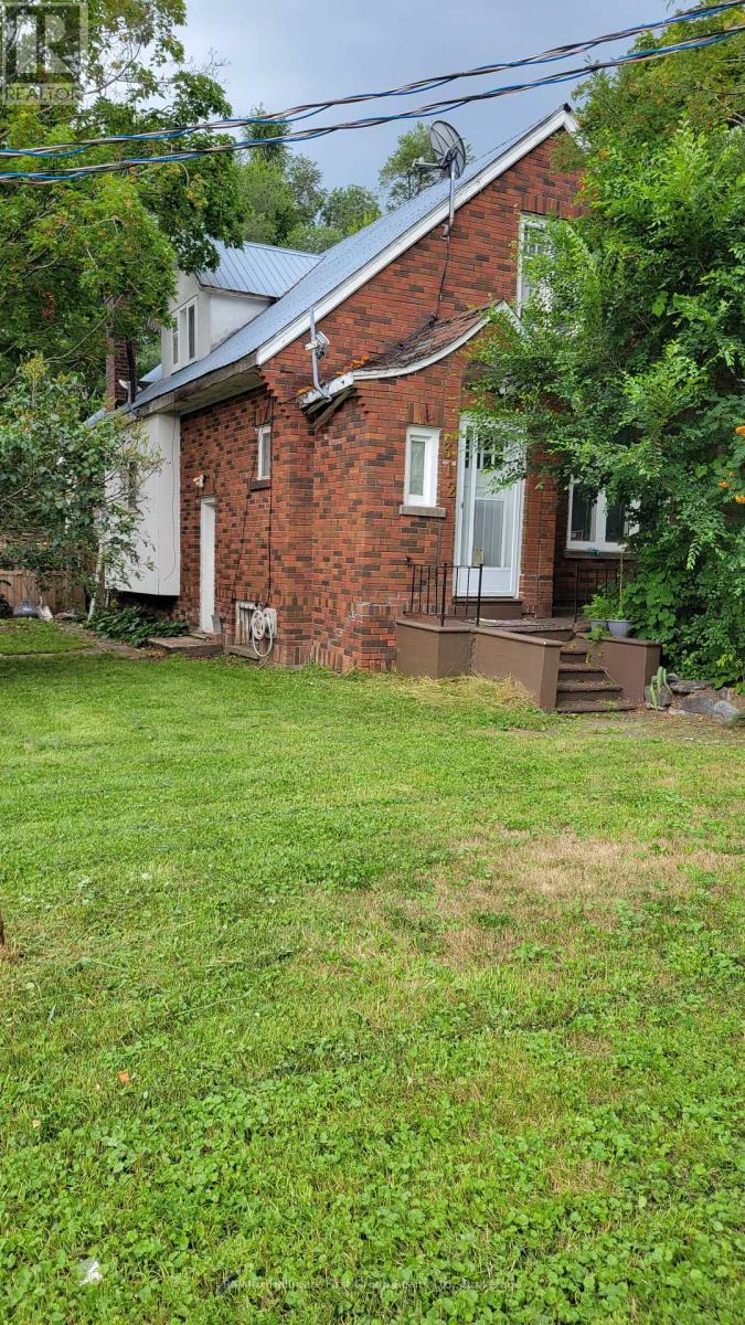 312 COLBORNE STREET - 1