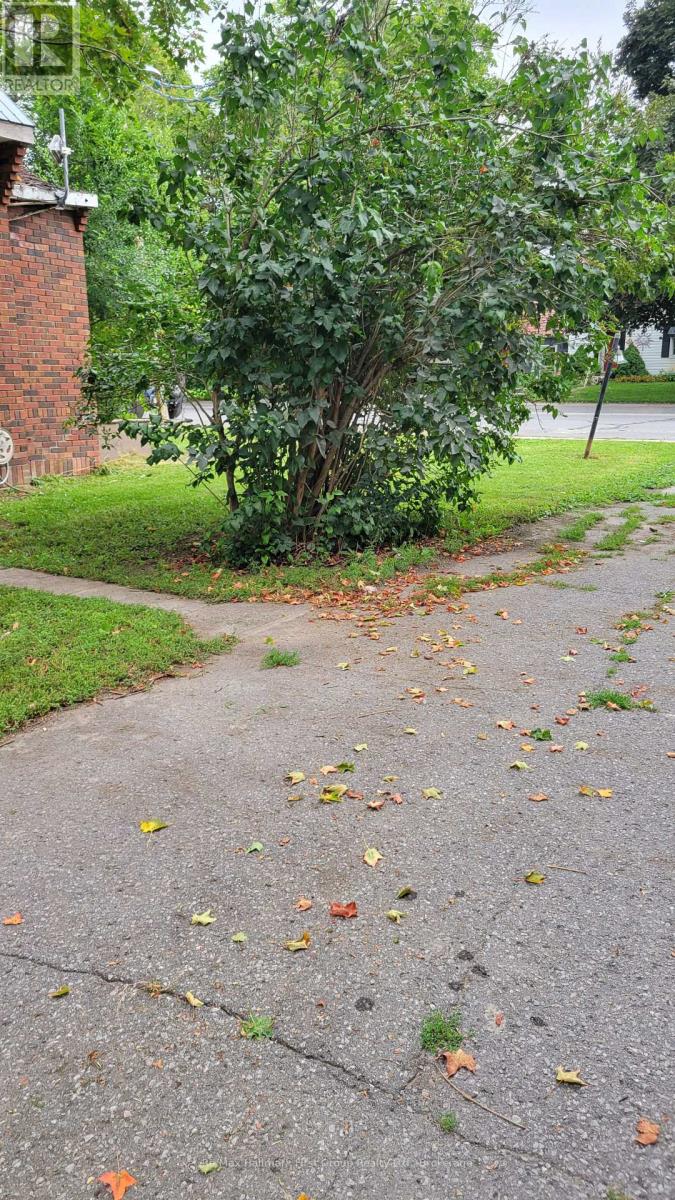 312 COLBORNE STREET - 3