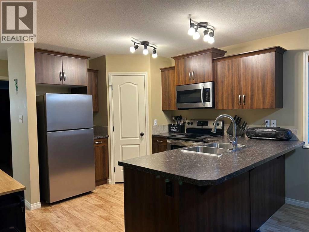5026 41 Street - Photo 7