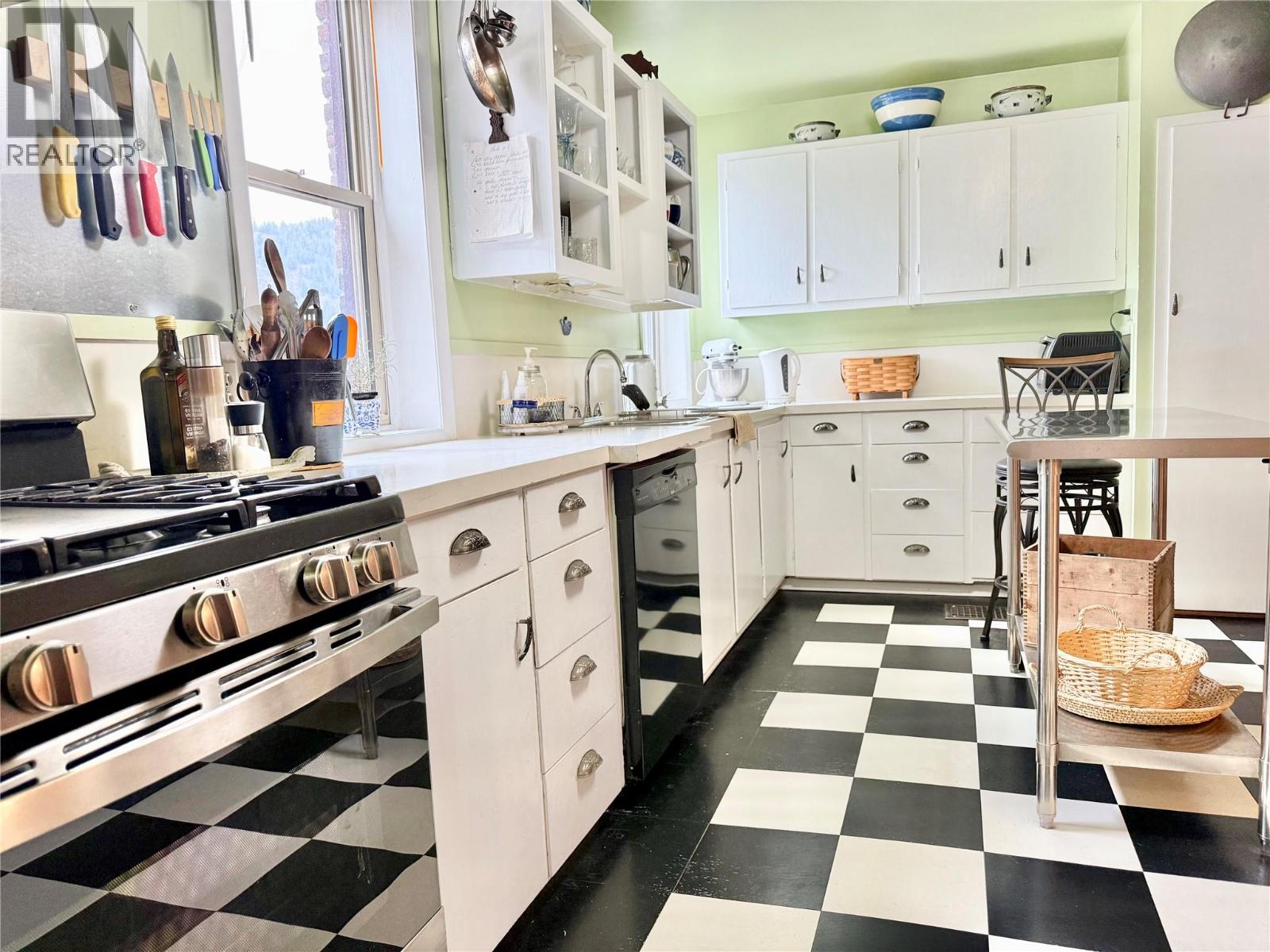 267 LONG LAKE Avenue - 9