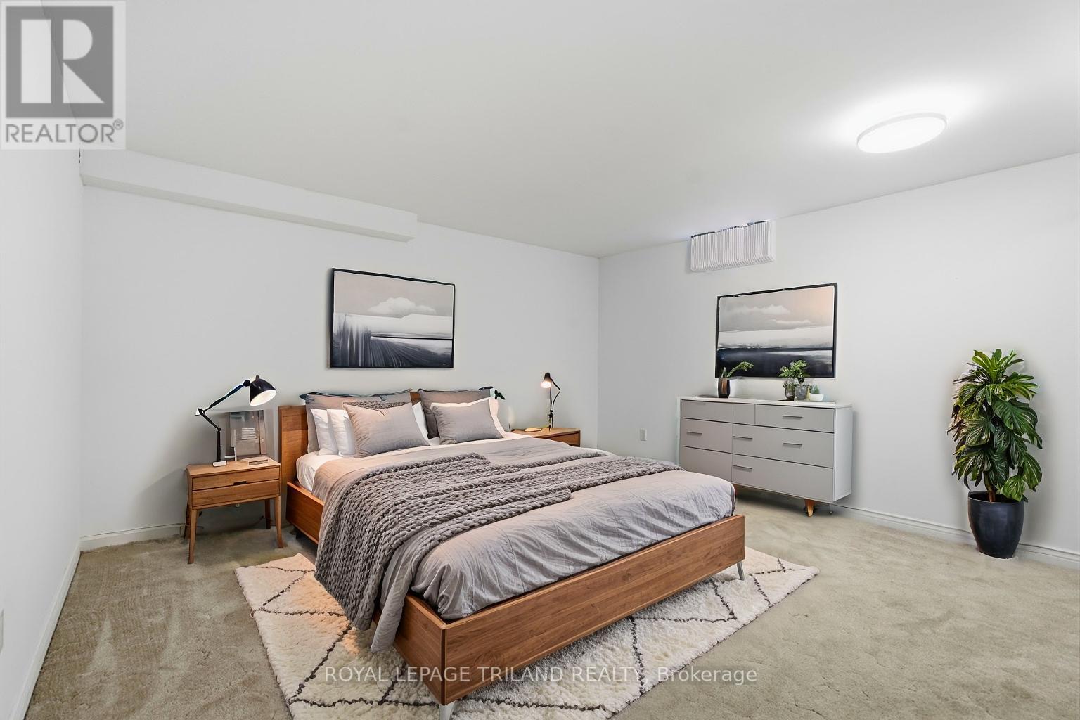 #8 60 ROSECLIFFE CRESCENT - Image 27