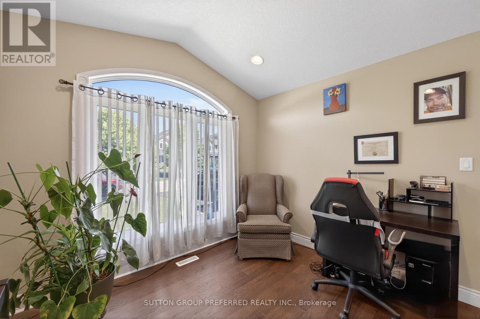 23 WOOD LILY LANE - 20
