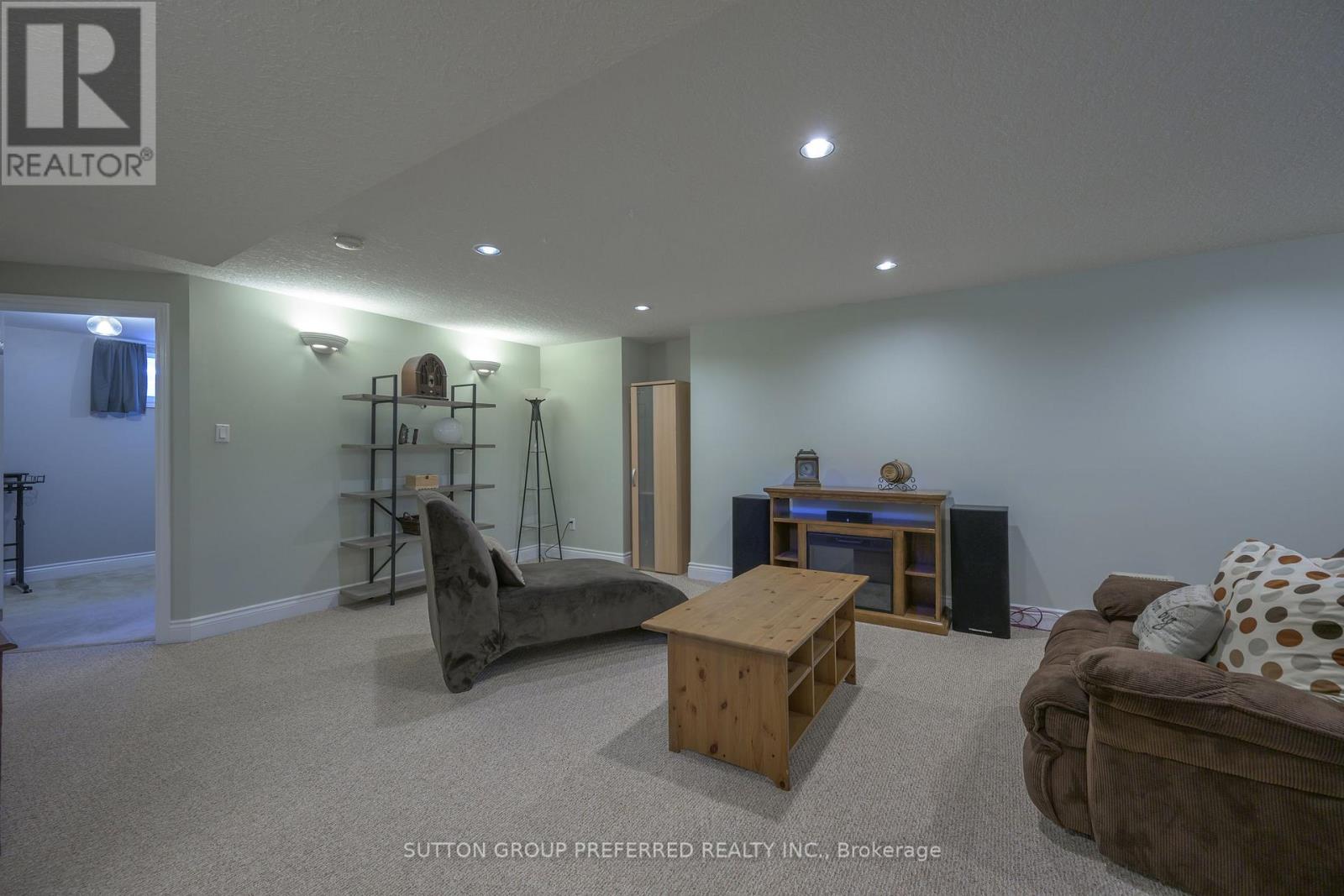 23 WOOD LILY LANE - 30