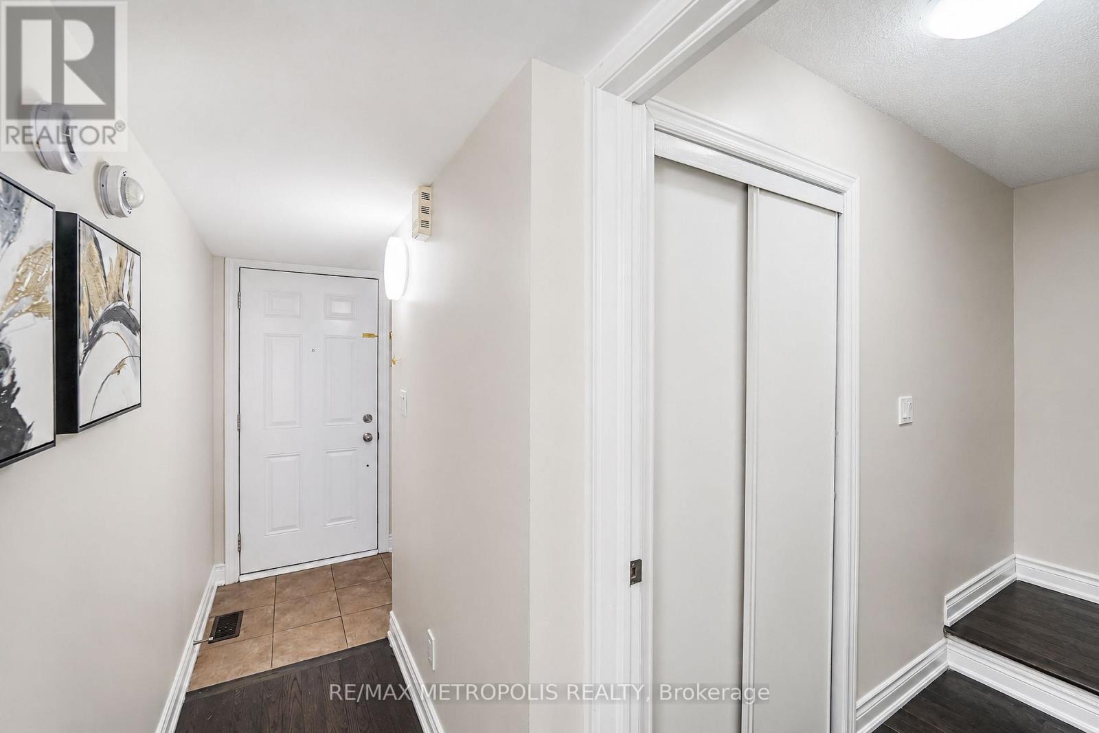 3767B ST CLAIRE AVENUE E - 17