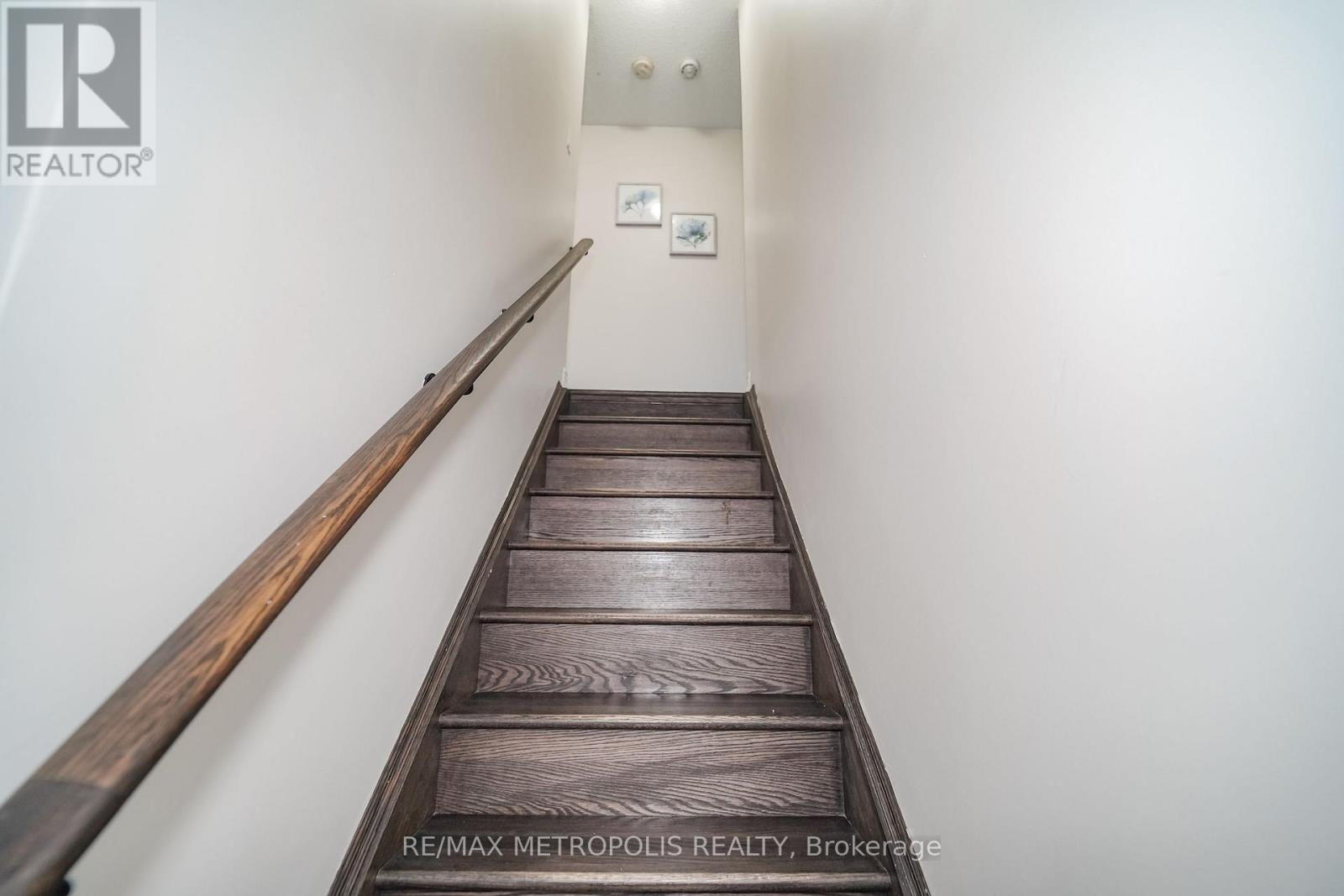3767B ST CLAIRE AVENUE E - 29