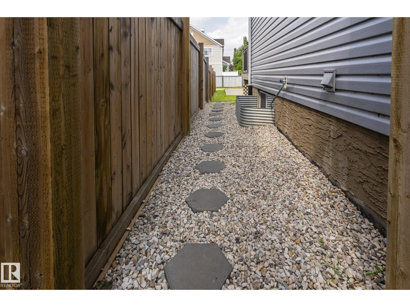 7118 19A AV SW - Image 24