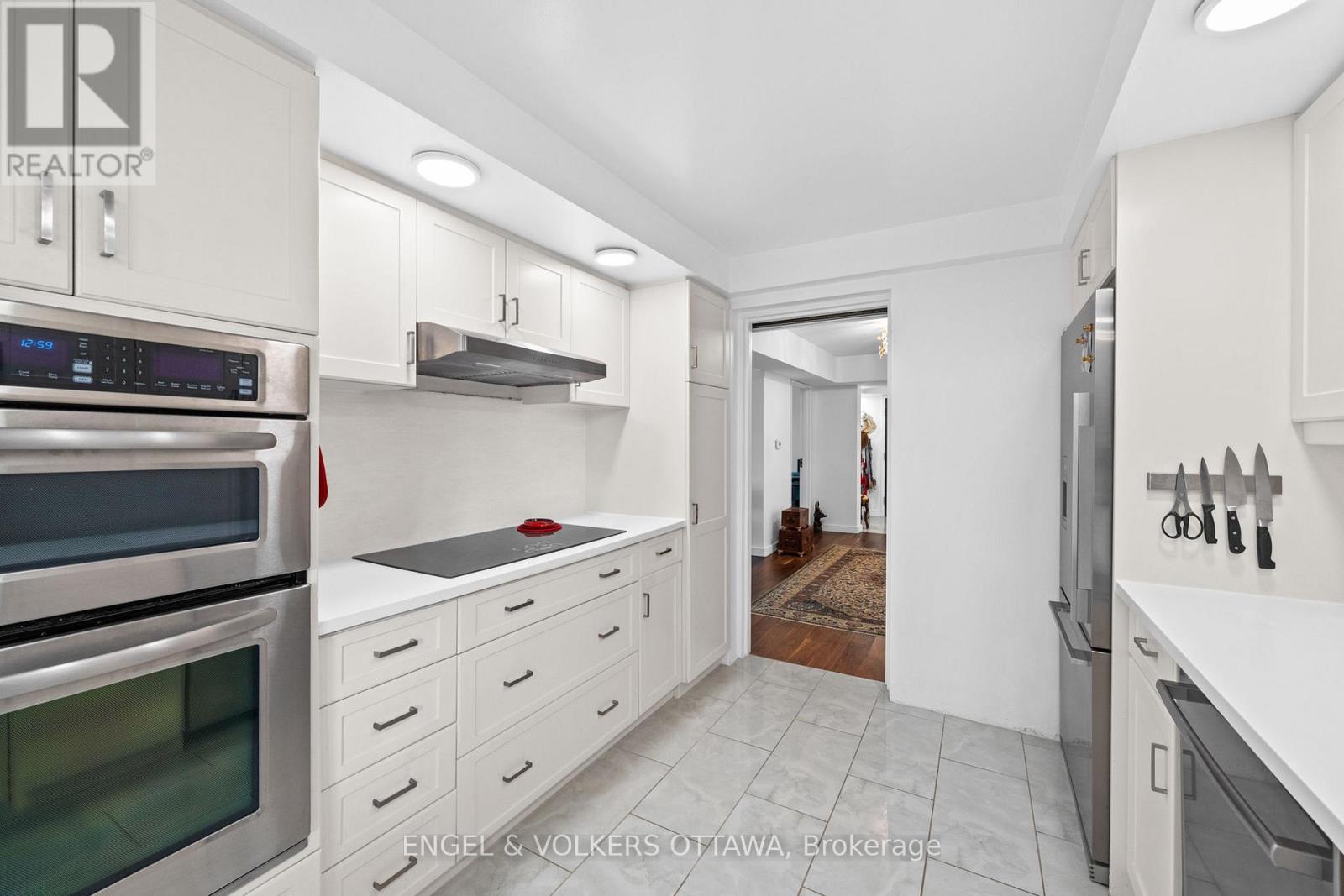 #103 111 ECHO DRIVE - 18