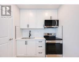 2 - 7725 Yonge Street, Markham, ON L3T2C4 Photo 8