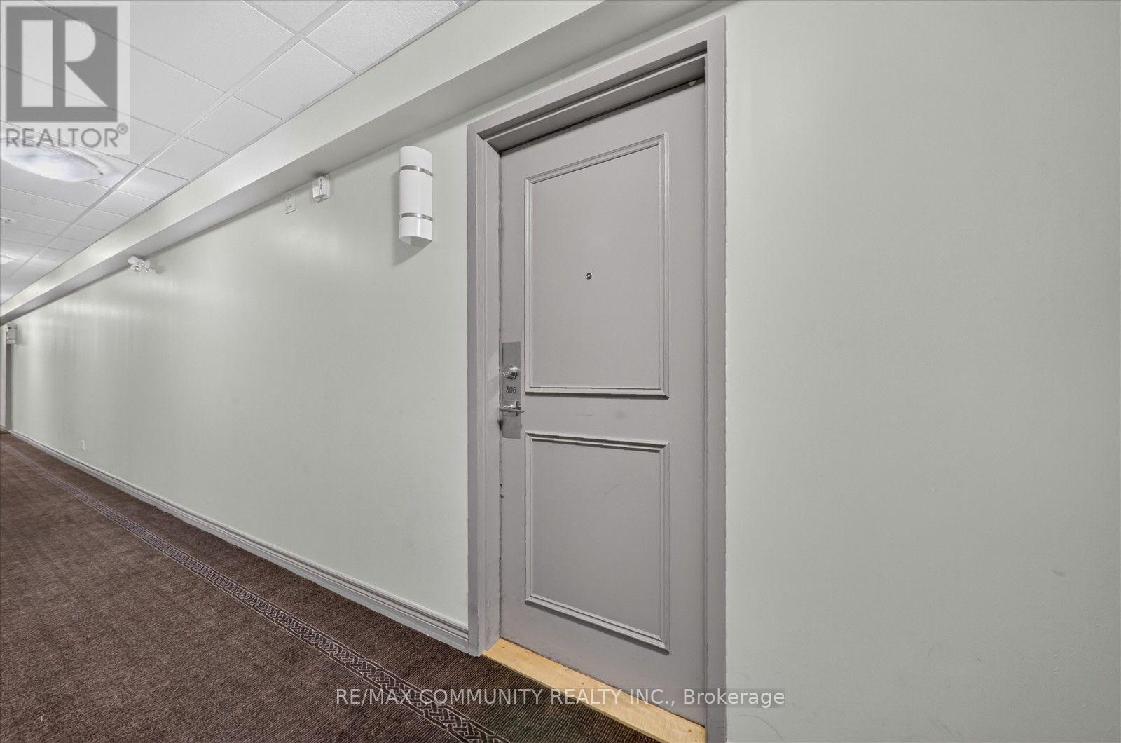 #308 9431 JANE STREET - 10