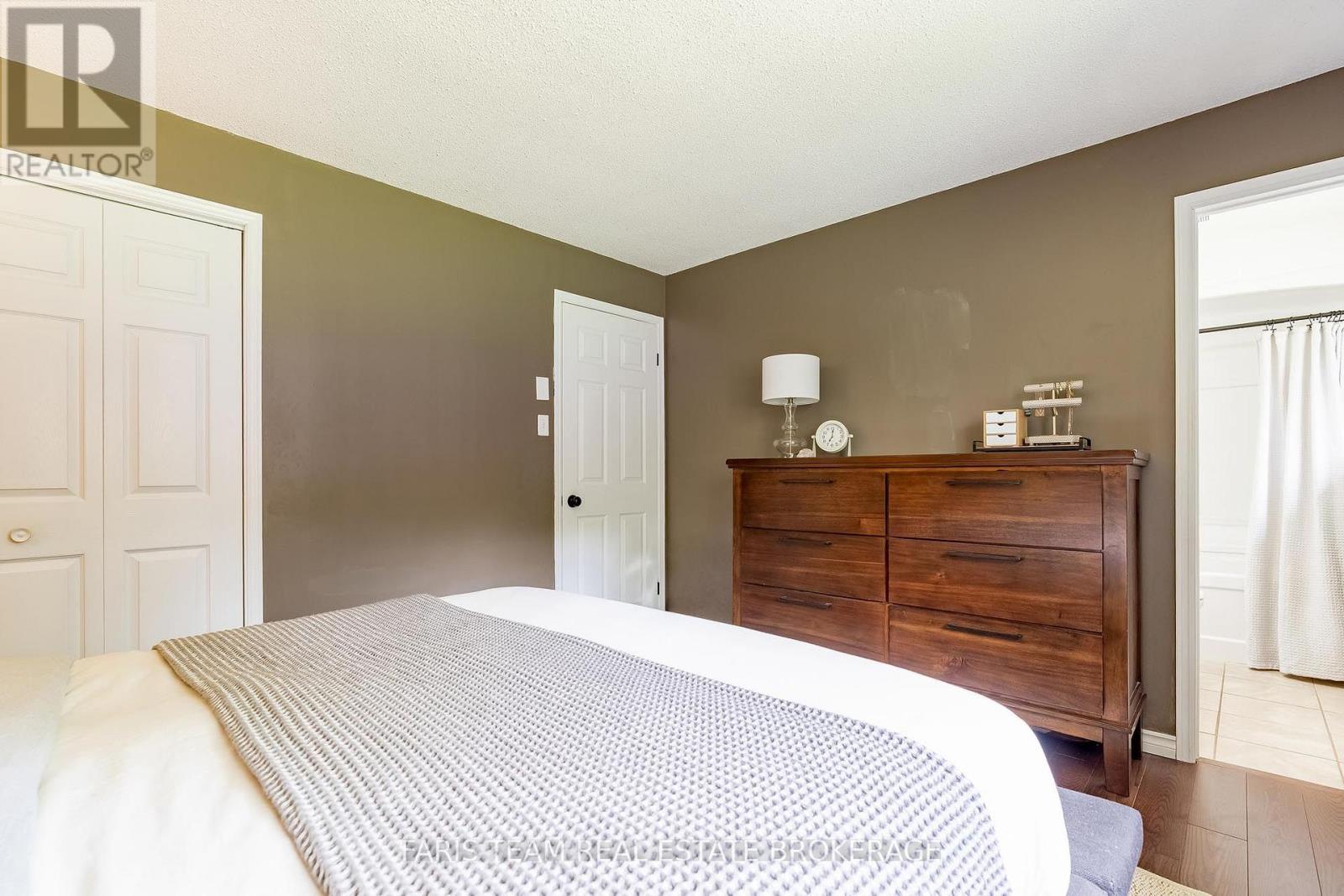 2358 FOXMEAD ROAD - 15